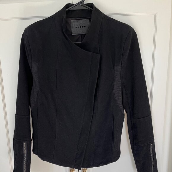 Blank NYC Black Jacket Size Small - Asymmetrical - Picture 1 of 4